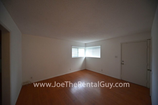 Building Photo - 2 br, 1 bath House - 94 Burnham rd