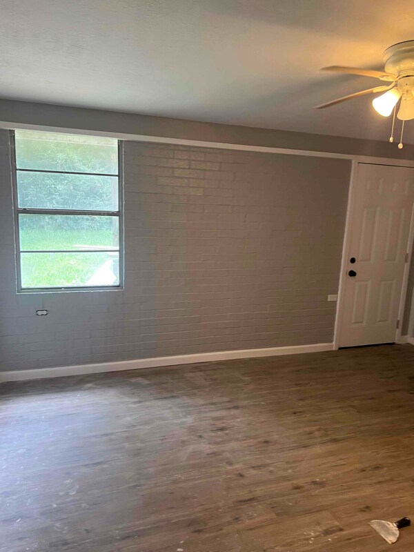 Building Photo - 204 Kirby Ave