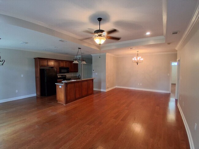 Building Photo - 3 Bedroom, 2 Bath Home in Valdosta