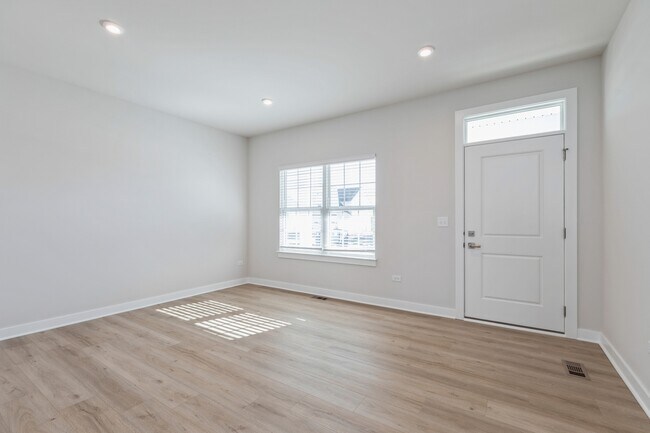 Building Photo - 1219 Neuway Ln
