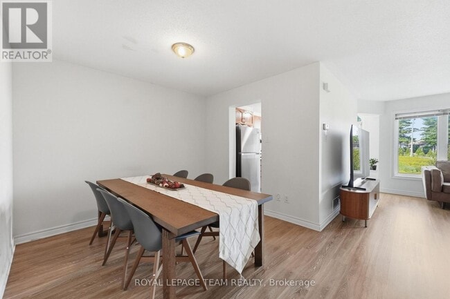Building Photo - 258 Forestbrook St
