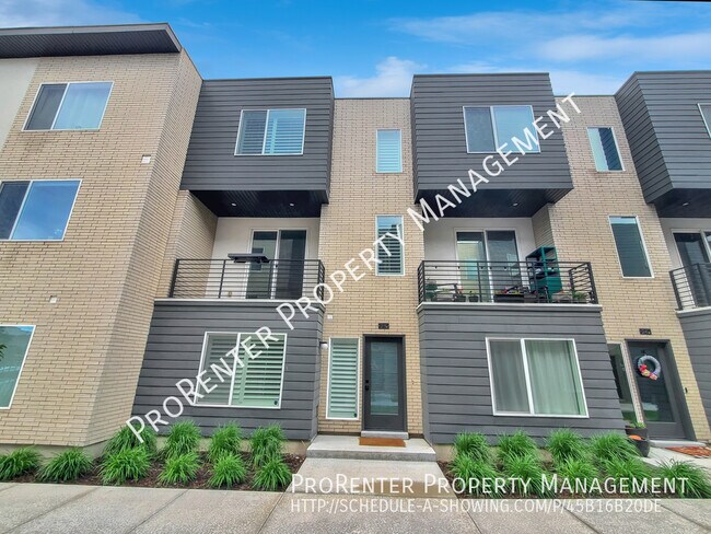 Building Photo - Baseball District 3 Bed, 3.5 Bath SLC Town...