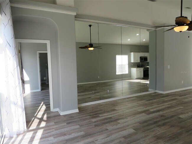 Building Photo - 16625 Palm Spring Dr