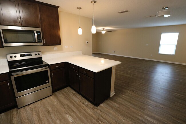 Building Photo - 337 Sawmill Landing Dr