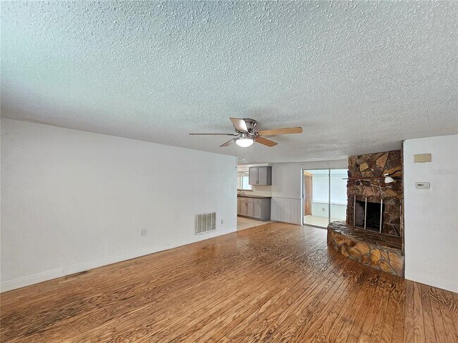 Foto del edificio - 15812 Sea Pines Dr