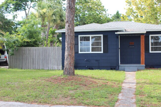 frente - 849 58th Avenue Northeast