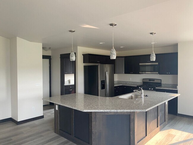 Building Photo - 3 bed 2 bath home in Belgrade