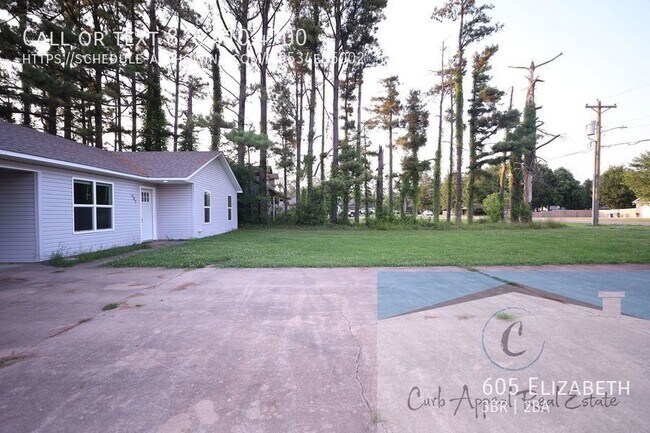 Building Photo - 605 Elizabeth-