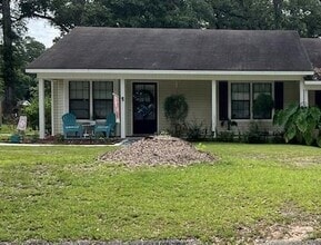 Building Photo - 132 Bayou Sara Ave