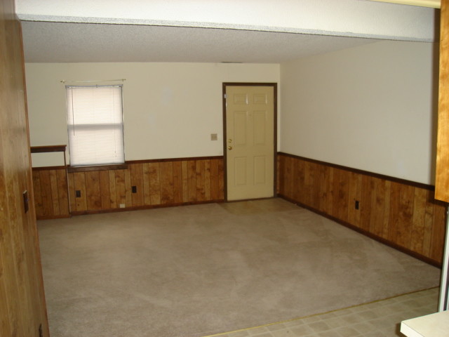 Primary Photo - 440 E Santa Fe Dr