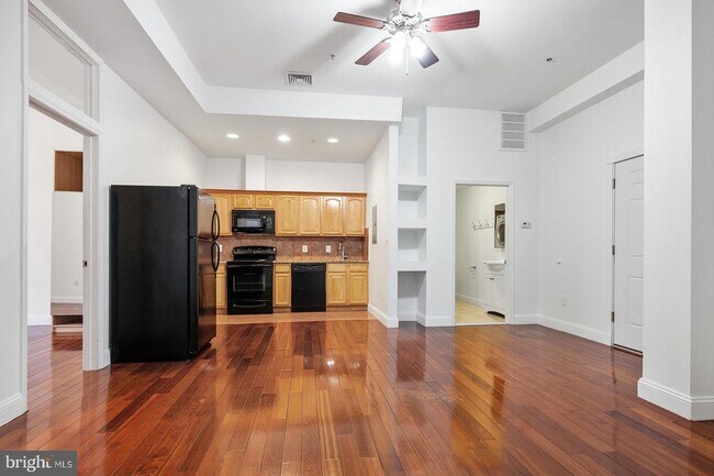 Foto del edificio - 1021 Ridge Ave