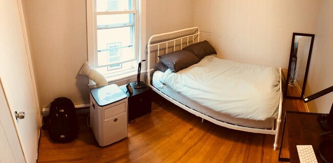 Foto del edificio - 1062 Saratoga St