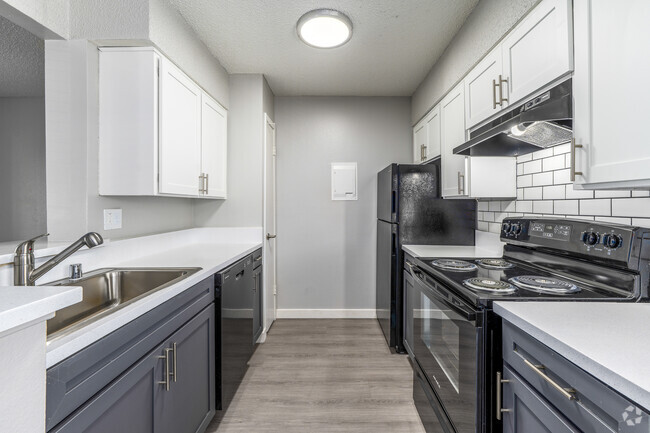 2BR, 1BA - 863SF - Arlo Apartments