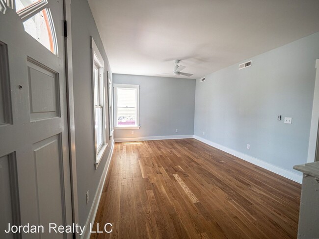 Building Photo - 3 br, 3.5 bath House - 130 Romney Street
