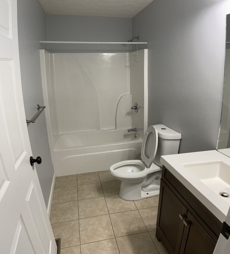 700 W 5th St 700 W 5th St unit 402 Steele St. cocogarage.jp