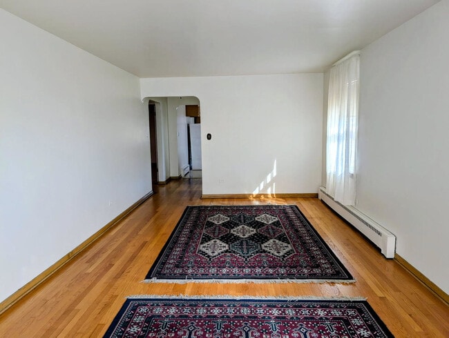 Building Photo - 5615 N Kimball Ave