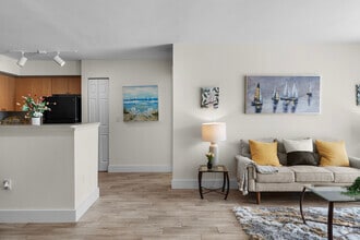 2BR, 2BA - 1,092SF - Kitchen/ Living Room - Vista Verde at Coconut Creek