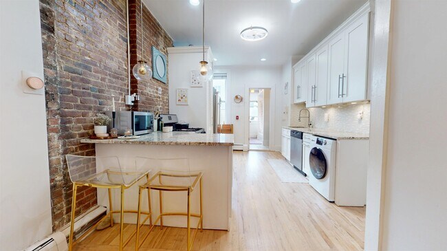 Building Photo - 118 Jefferson St