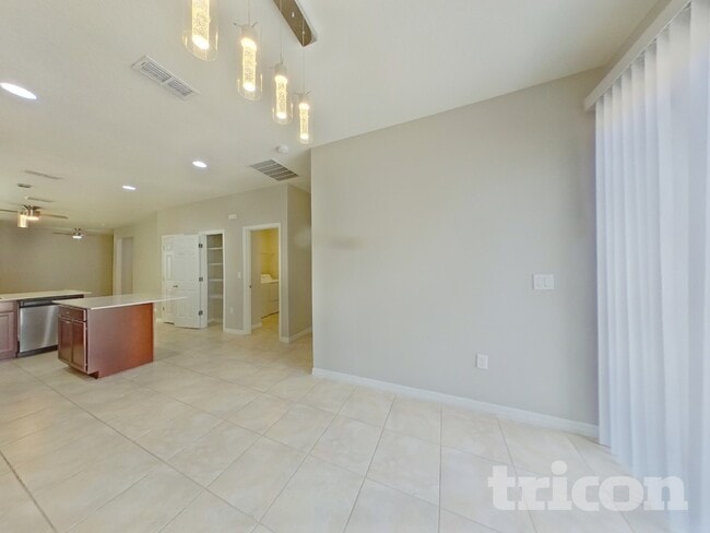 Building Photo - 2743 Red Horse Dr