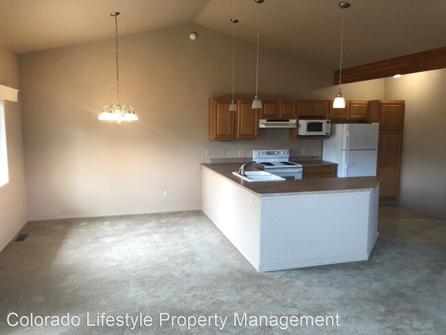 Building Photo - 1 br, 1 bath House - 40 Sunshine Court #3