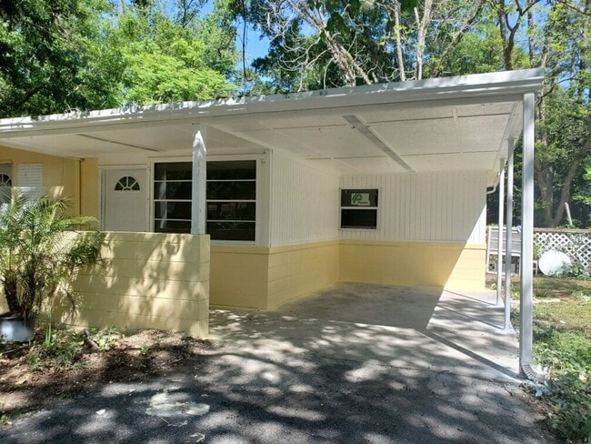 Photo - Great 4 bedrooms 2 baths, recently renovated House