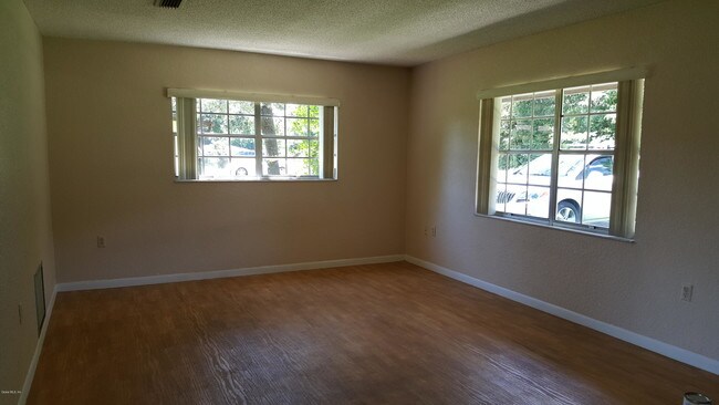 Building Photo - 9349 N Minola Way