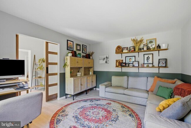 Foto del edificio - 2641 Dogwood Ln