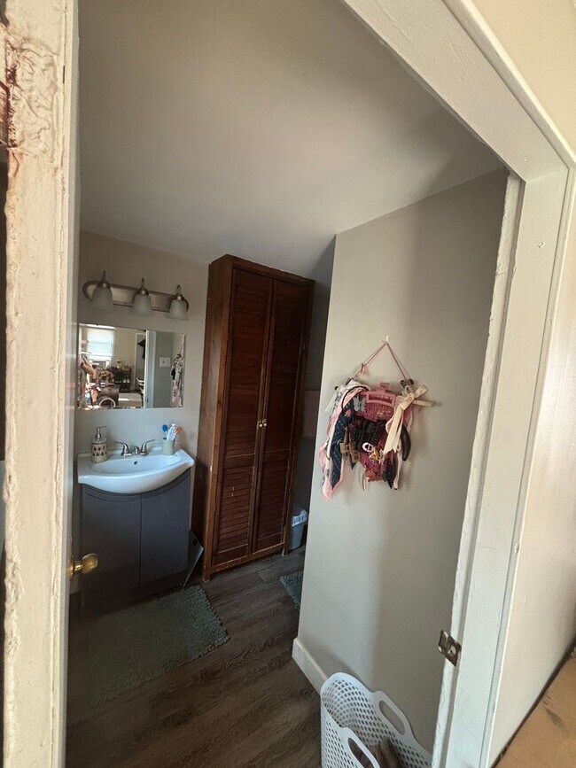 Foto del edificio - 2 Bed 1 Bath Home for RENT