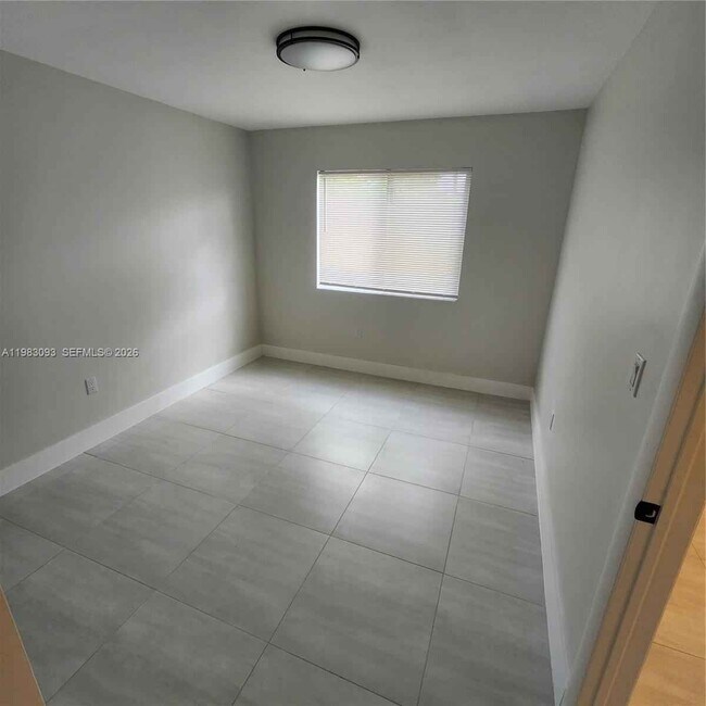 Foto del edificio - 1171 NW 66th St