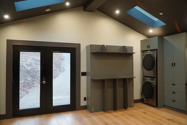 Foto del edificio - 25980 Todd Ln