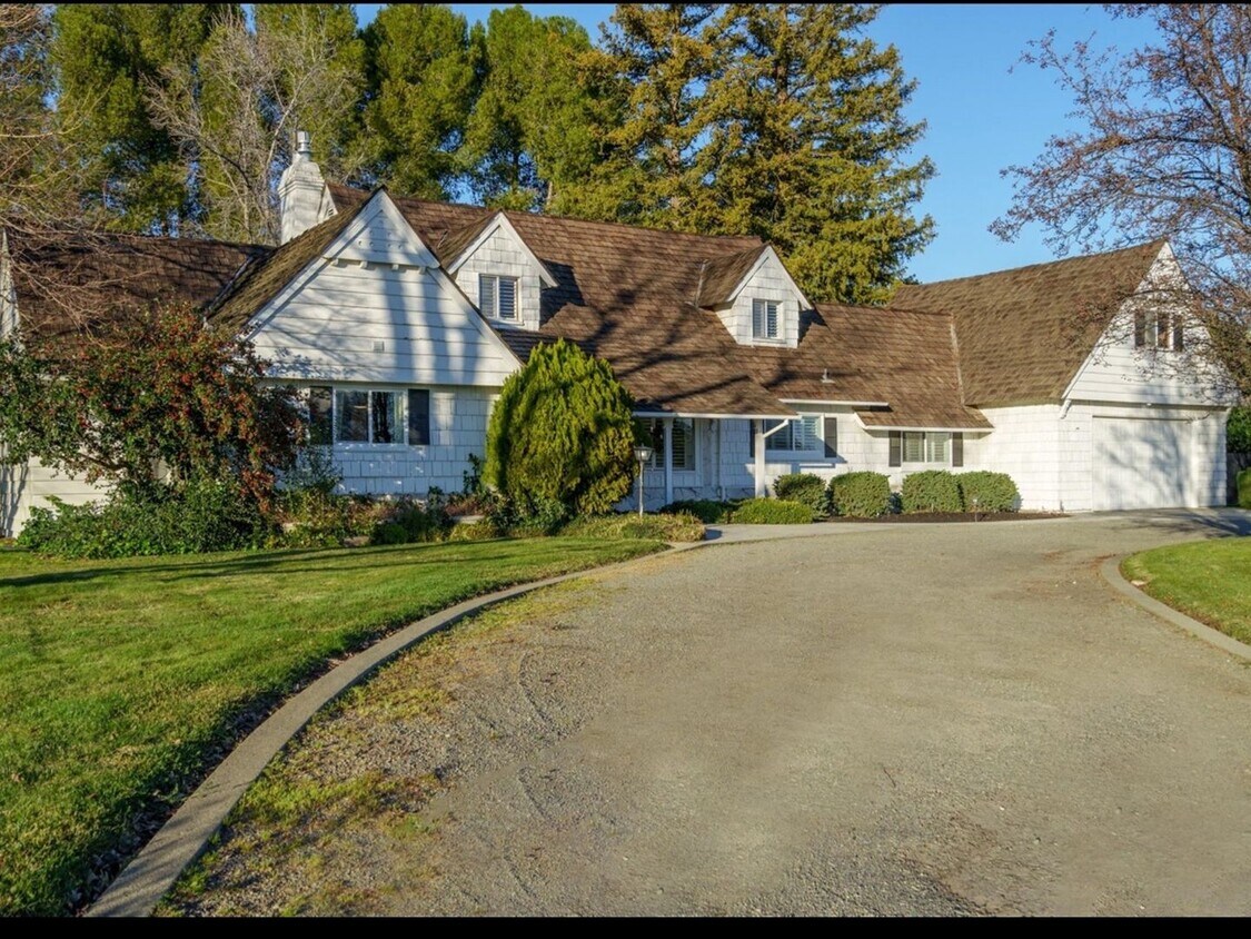 Primary Photo - 3 Bedroom Single Family Home in Corning