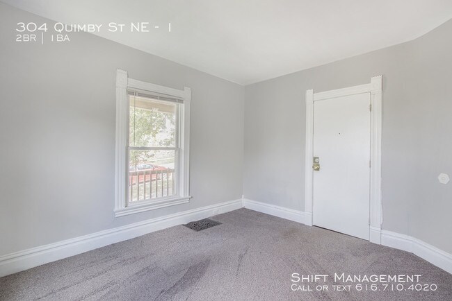 Building Photo - 304 Quimby St NE