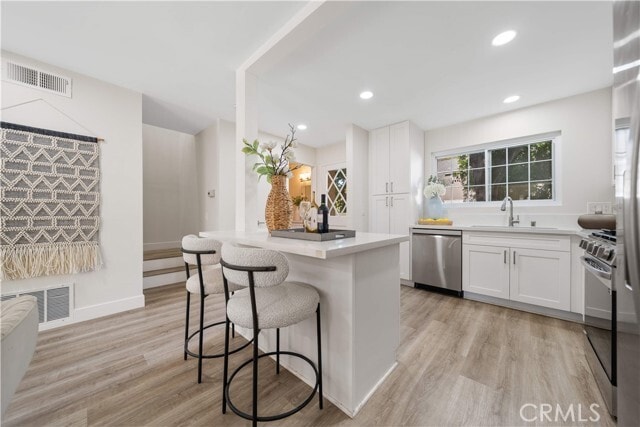 Building Photo - 49 Thicket