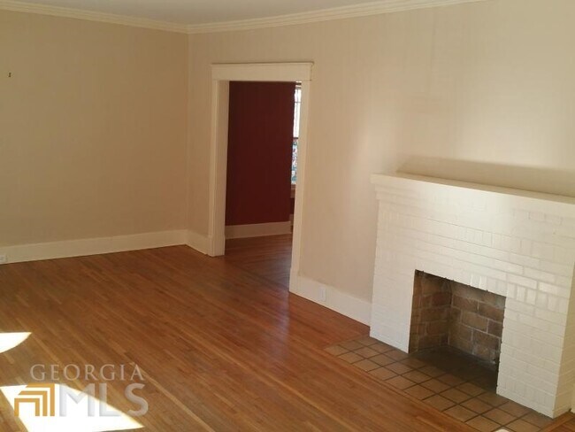 Foto del edificio - 427 E 8th St SW