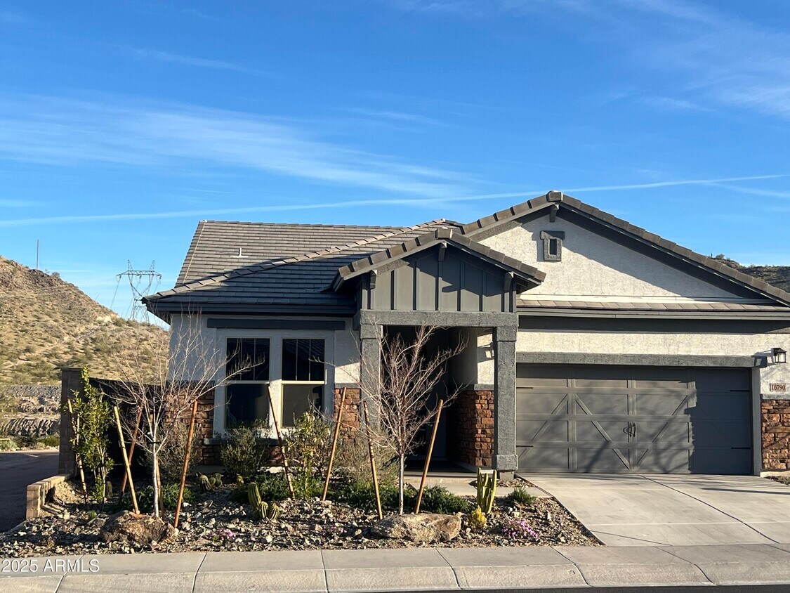 Foto principal - 16790 W Allen St.