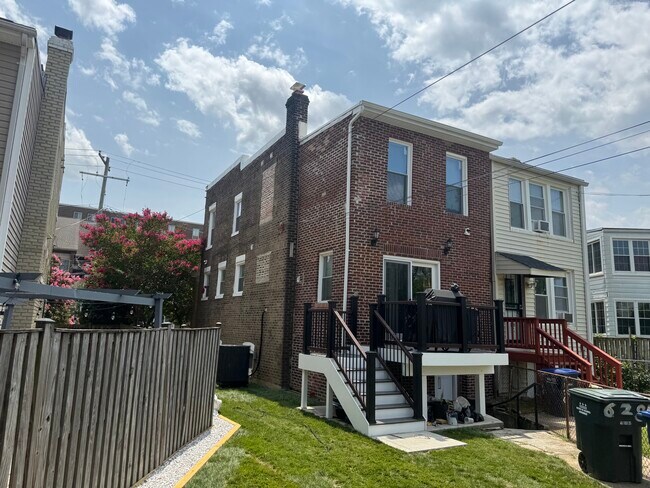 Foto del edificio - 628 Edgewood St NE