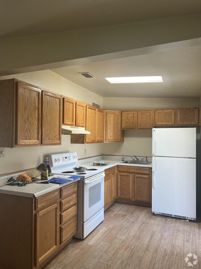 Maryvale Manor Apartments for Rent with Extra Storage Tucson, AZ 1
