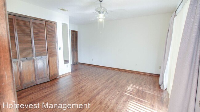 Building Photo - 2 br, 2 bath House - 3330 Chatsworth Lane