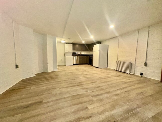 Kitchen/Living room - 2009 Flagler Pl NW