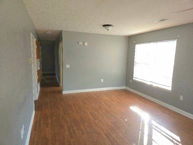 Foto del edificio - 3669 Earl St