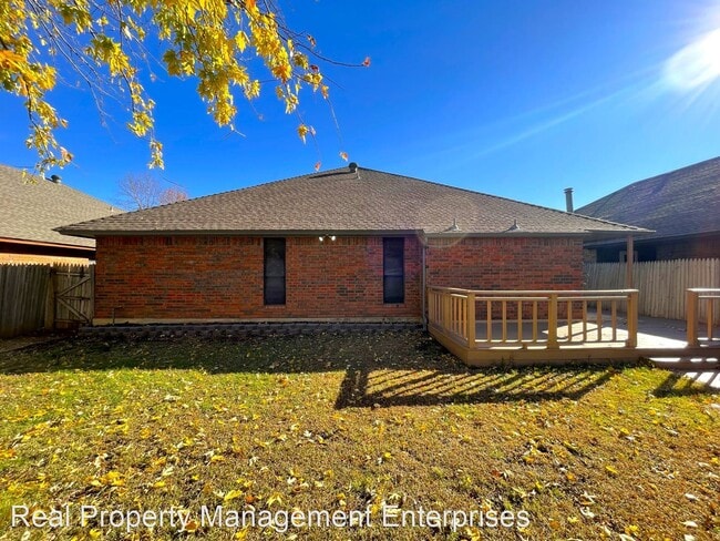 Building Photo - 3 br, 2 bath House - 16917 Valley Crest