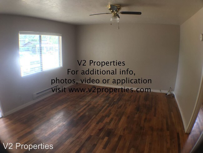 Building Photo - 12021 NE Holladay St