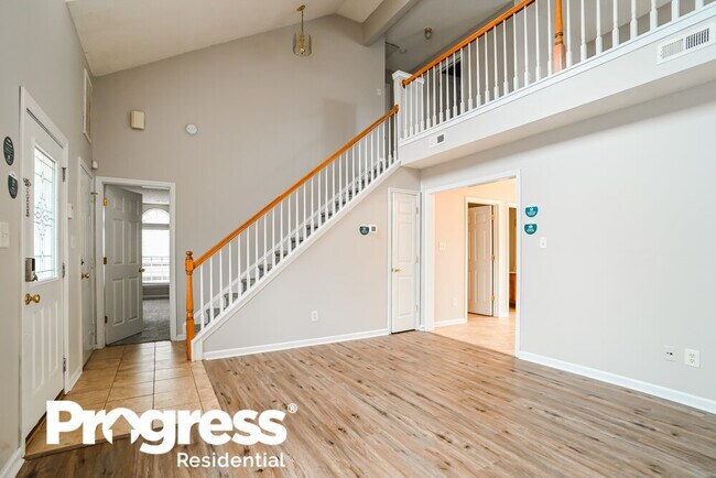 Foto del edificio - 12909 Planters Row Dr