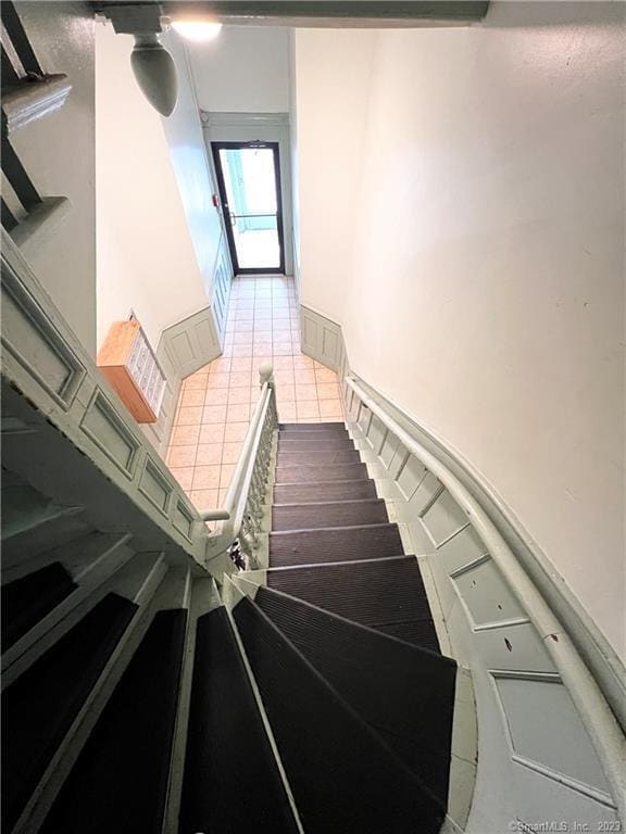 Building Photo - 698 Main St