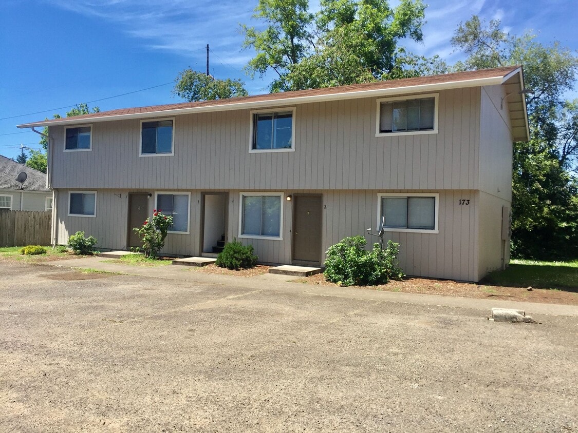 Foto principal - Apartment on Dead End Street!