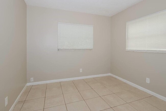 Foto del edificio - 4996 SW 4th St