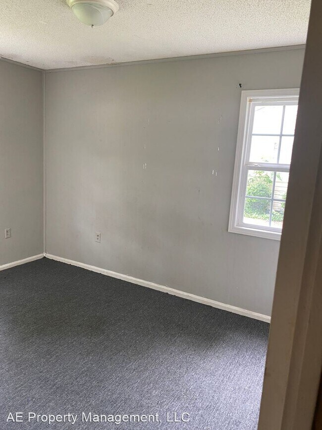 Building Photo - 3 br, 1 bath House - 4889 Montgomery