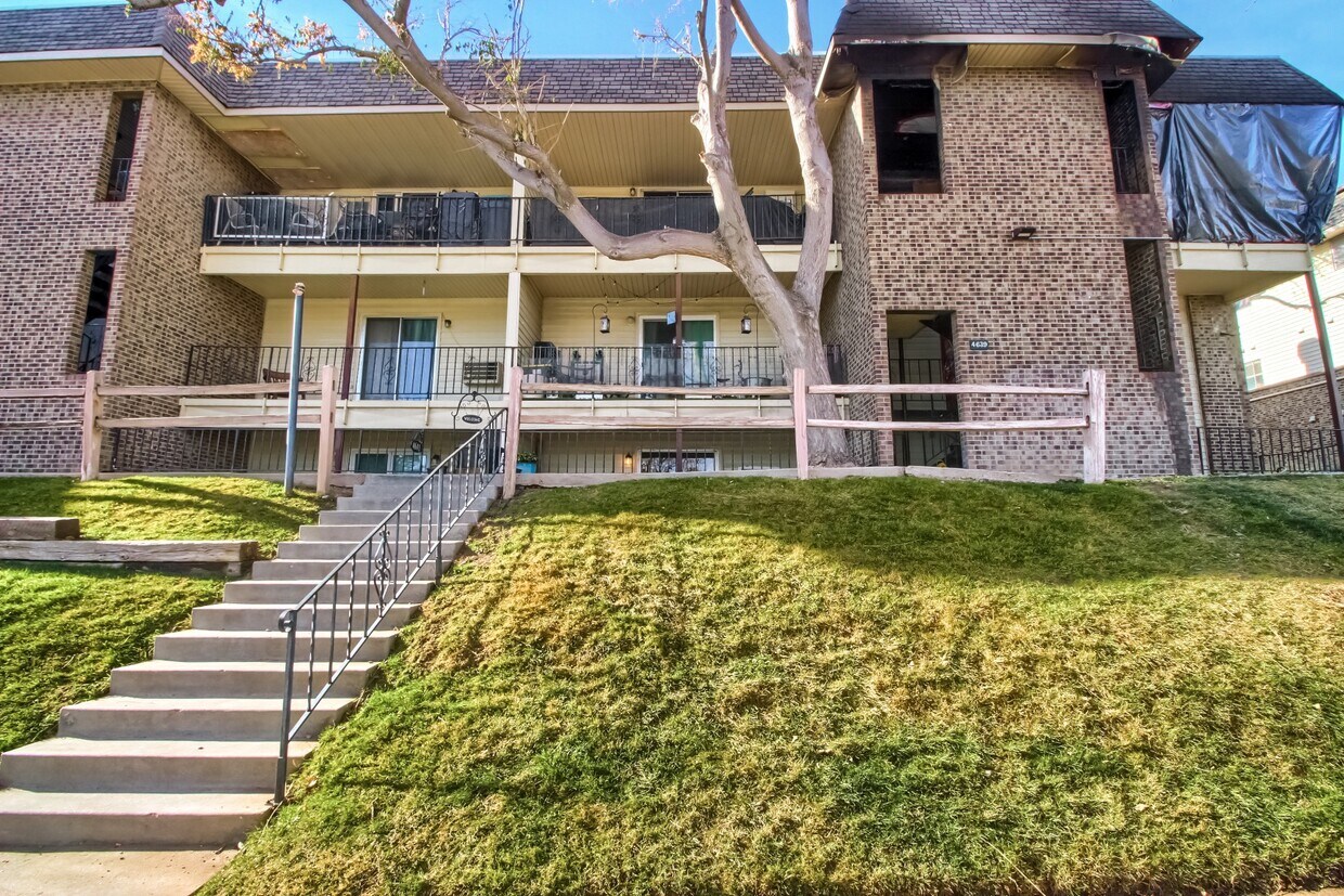 Primary Photo - 4639 S Lowell Blvd