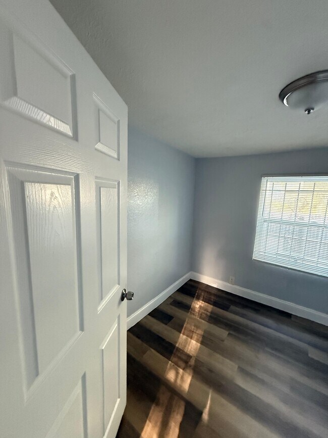 Foto del edificio - 2267 Calvin St