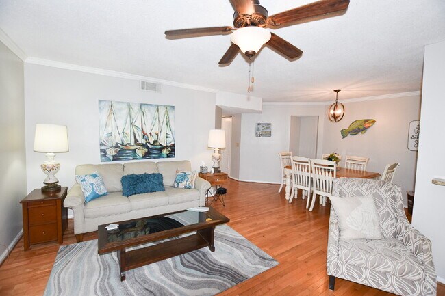 Building Photo - Spacious Condo Beautifully Furnished